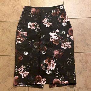 RW & co floral pencil skirt